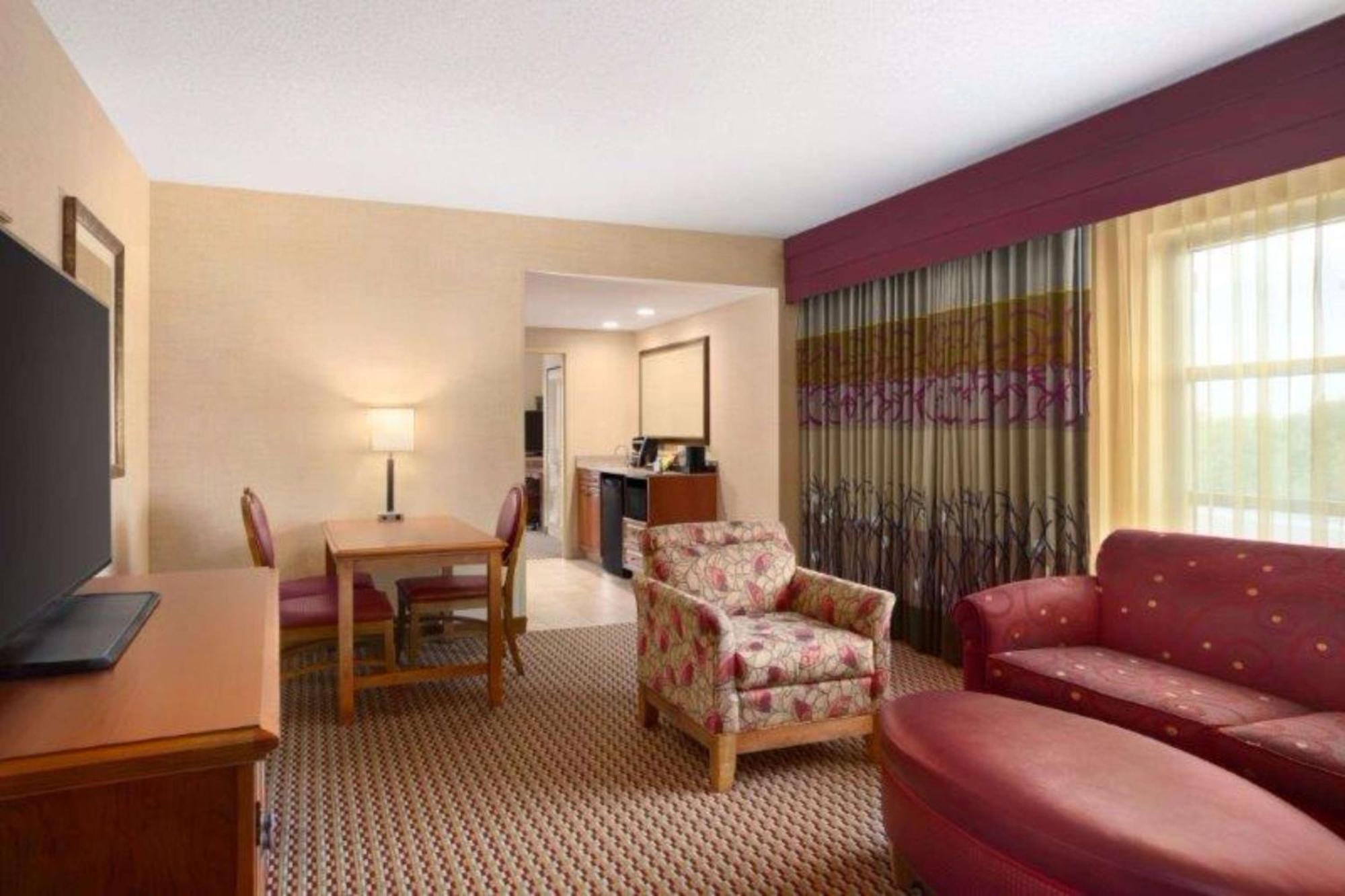 Corner Suite,1548830716:JPEG